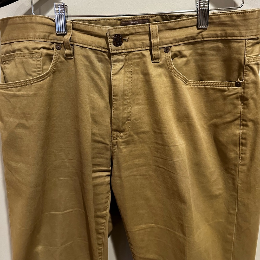 Weatherproof Tan 5 Pocket pants. Canvas material  Size 34x30. Seldom Worn